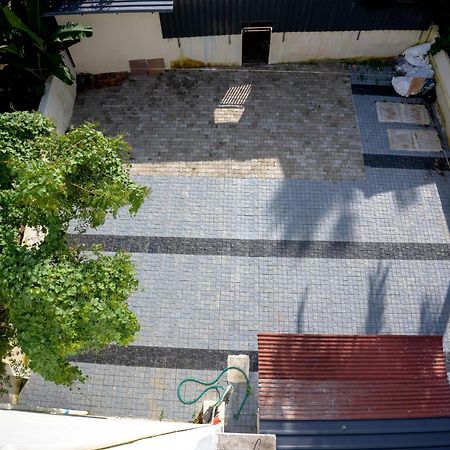 ホテル Akr Residency Kazhakuttam エクステリア 写真